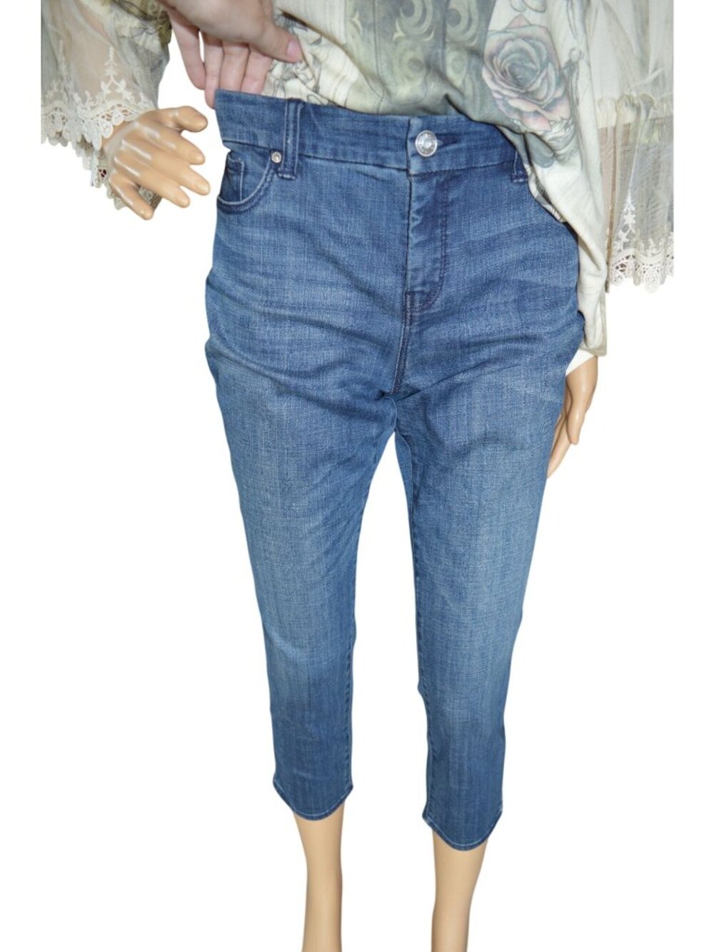 Chicos So Slimming Girlfriend Slim Leg Ankle Jeans Size 4 (0P) Medium Wash Denim